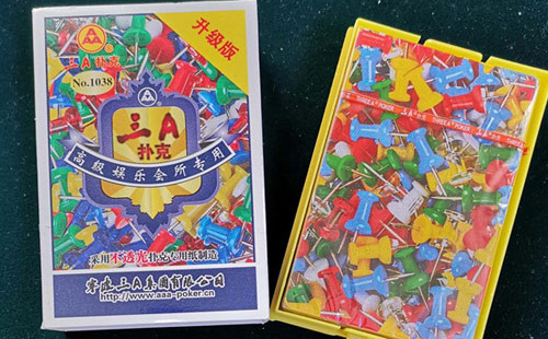 化隆扑克批发采购指南与产品质量识别要点解析